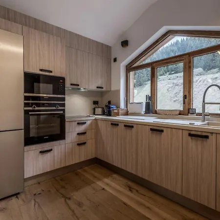 Apartment 1650 - Charming Penthouse With Stunning Views & Private Parking Courchevel
